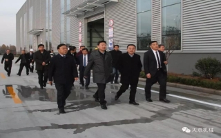 山東省住建廳黨組成員、副廳長(zhǎng)張曉海蒞臨天意機(jī)械調(diào)研指導(dǎo)